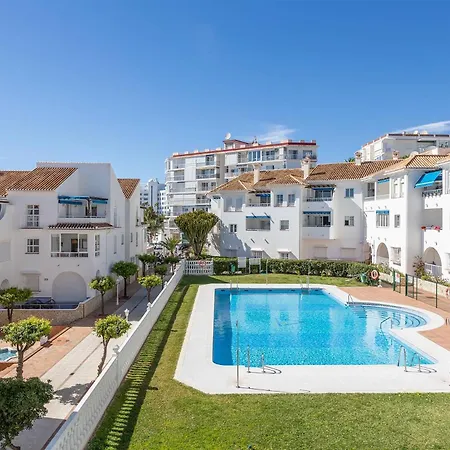 아파트 Fuentes De A21a Vacacional 네르하